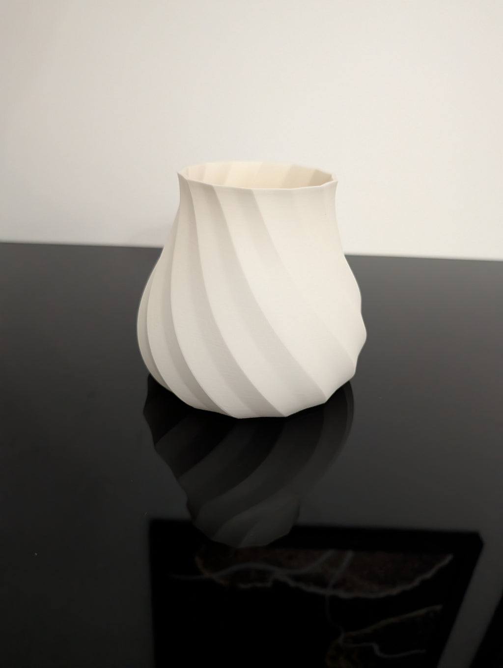 Wazon Twist 3D