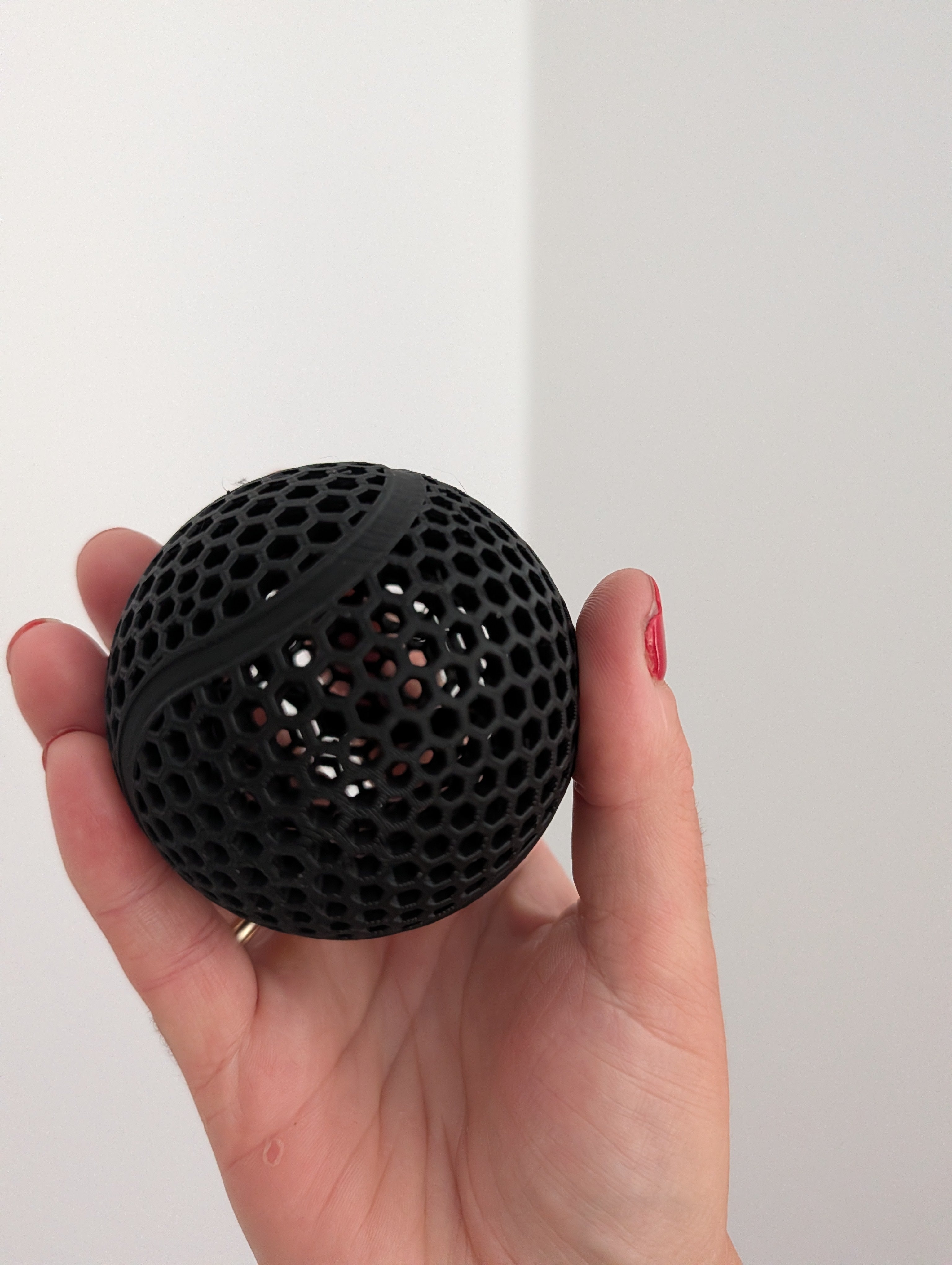 Kula dekoracyjna heksagonalna drukowana 3D z PLA – kolor czarny